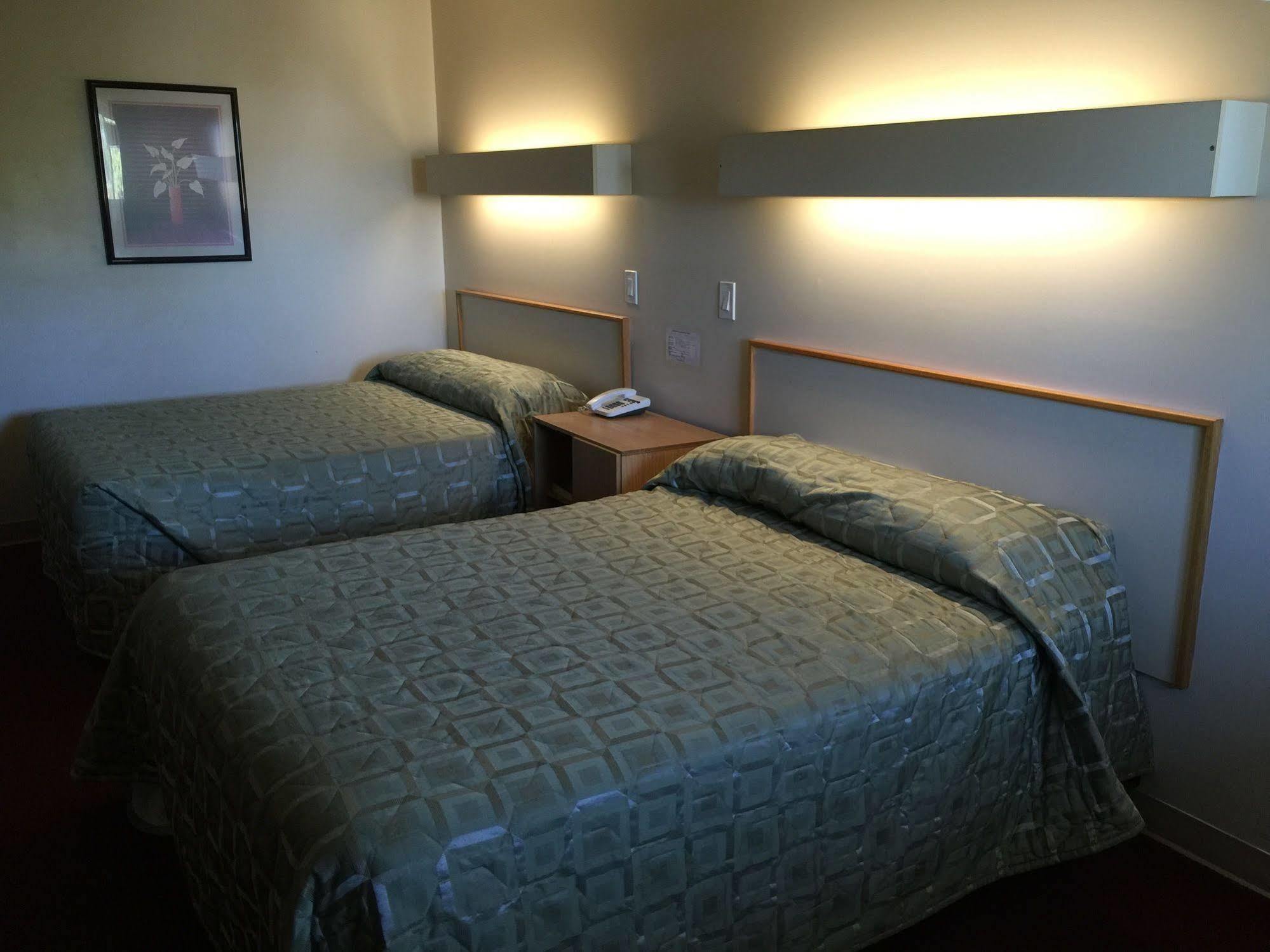 Voyageur Motel Thunder Bay Extérieur photo