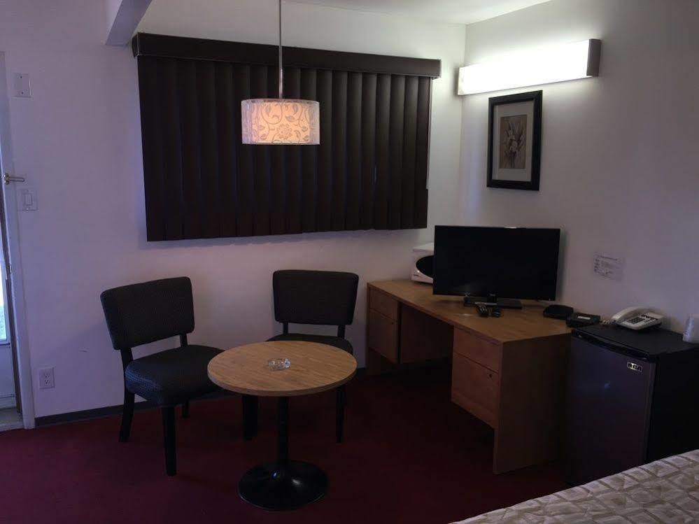 Voyageur Motel Thunder Bay Extérieur photo