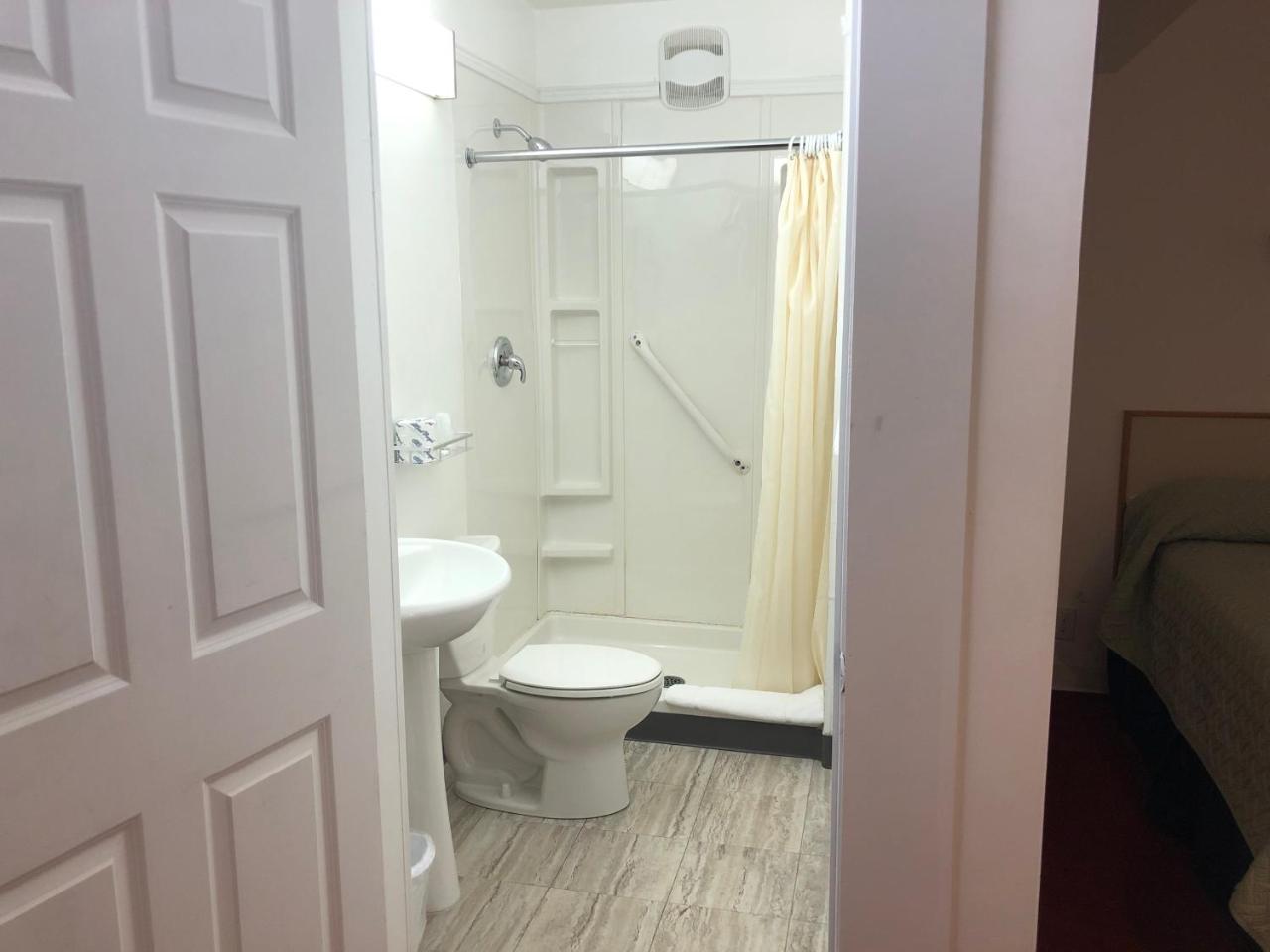 Voyageur Motel Thunder Bay Extérieur photo